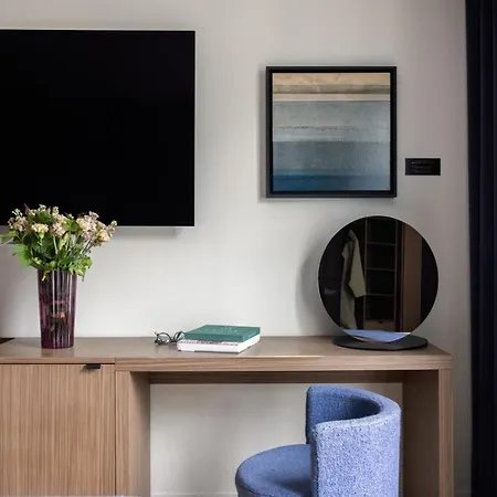 1.75 La Source شقة باريس