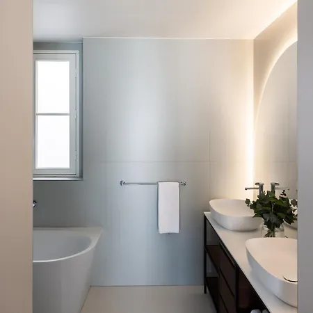 1.75 La Source Paris