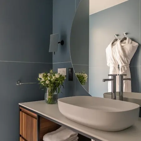 1.75 La Source アパート パリ