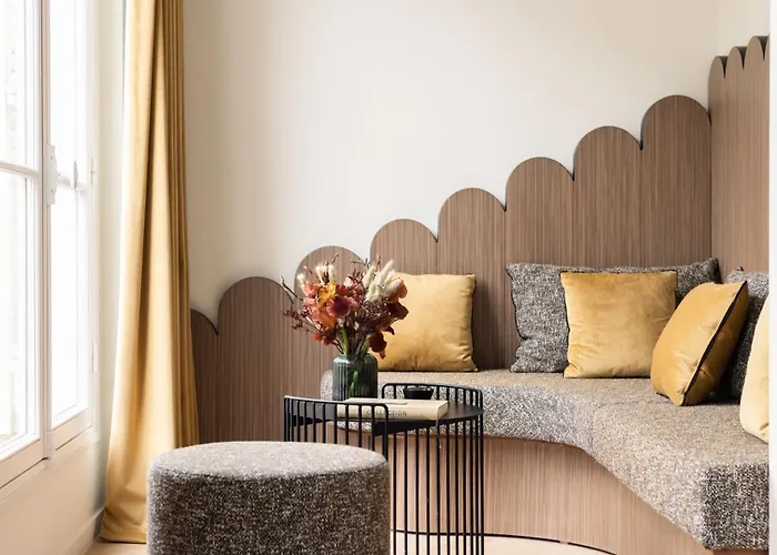 1.75 La Source Paris