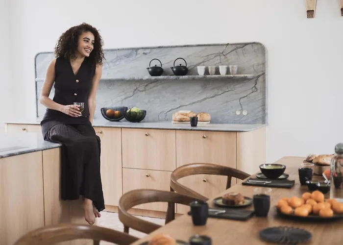 1.75 La Source * Paris