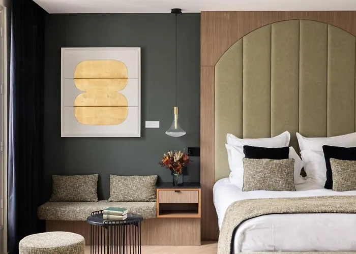 1.75 La Source Paris