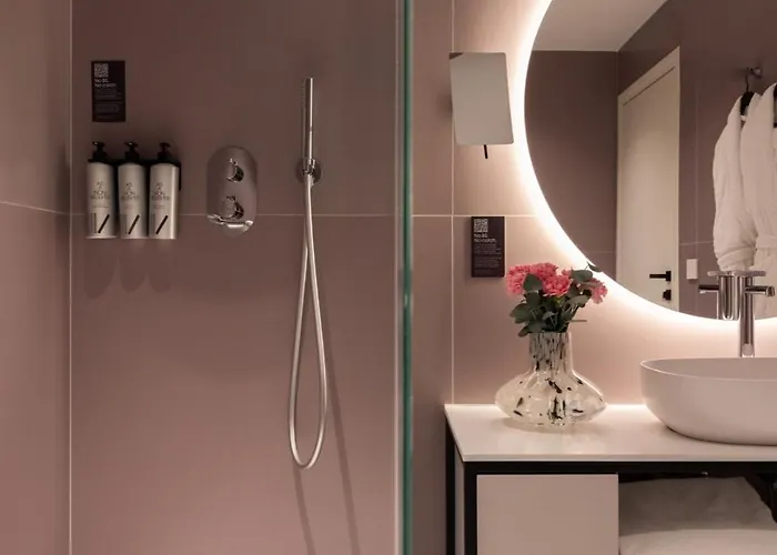 1.75 La Source Apartment *