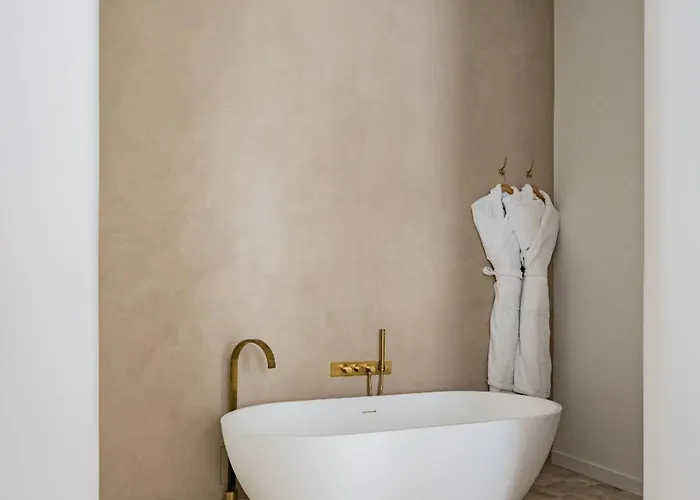 1.75 La Source Apartment Paris