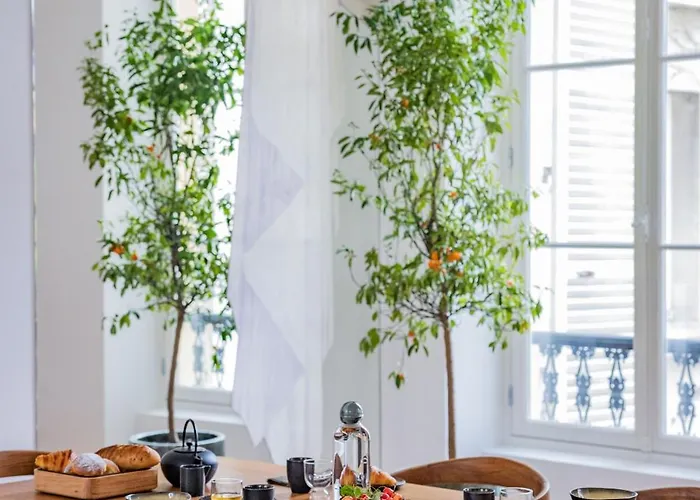 1.75 La Source Apartment *